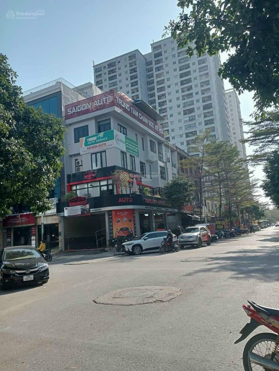 Bán gấp liền kề 135m2, MT 10m, giá 30 tỷ nhà hoàn thiện, ngay đường 22m. Liên hệ: 0963 689 ***