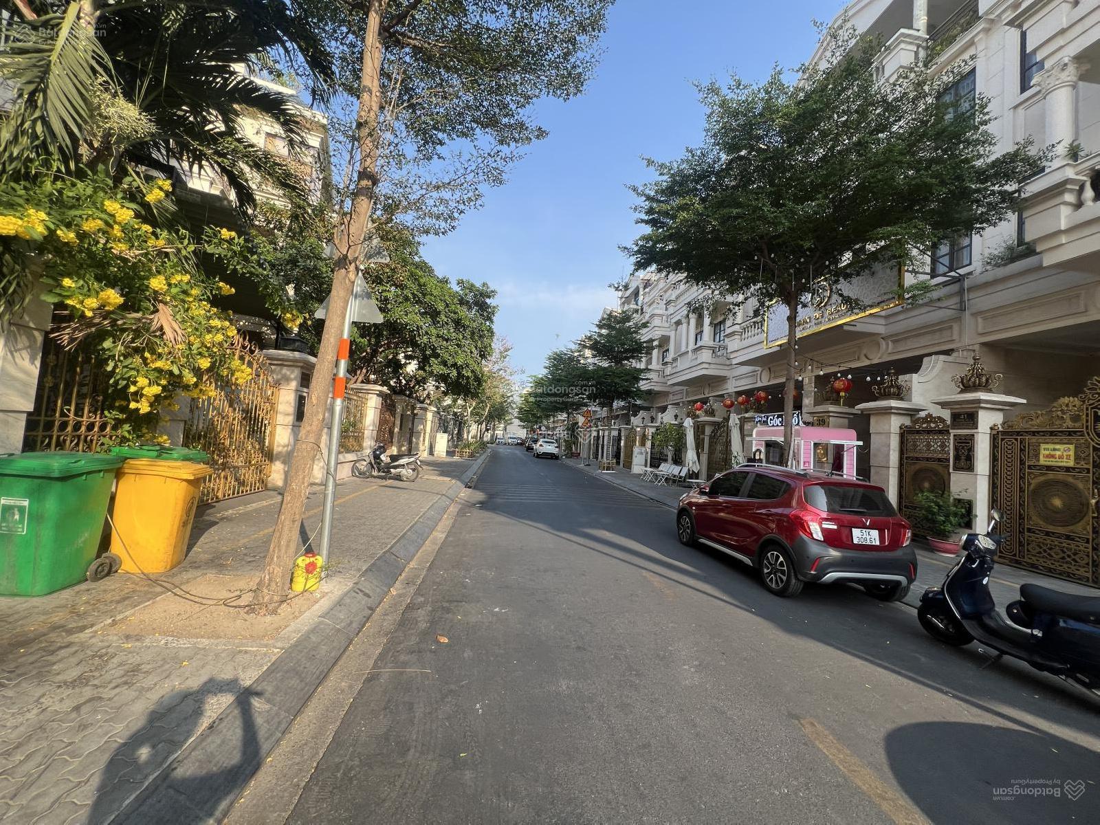 Nhà phố liền kề Khu Cityland Center Hills (5x20m) kết cấu: 1 hầm, 1 trệt, 3 lầu Nhà phố liền kề Khu Cityland Center Hills (5x20m) kết cấu: 1 hầm, 1 trệt, 3 lầu