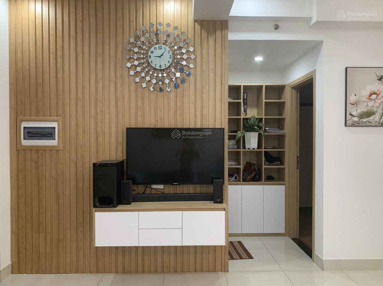 Bán căn hộ 2PN 2WC chung cư Sky 9, diện tích 63 m2 giá tốt nhất 2 tỷ 8, sổ hồng hỗ trợ vay