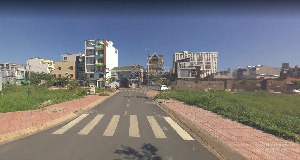 Chủ kẹt tiền bán nhanh lô A tại D/A ĐH Bách Khoa Q9 DT 14x32m(448m2) giá 60 tr/m2. LH: 0914 920 ***