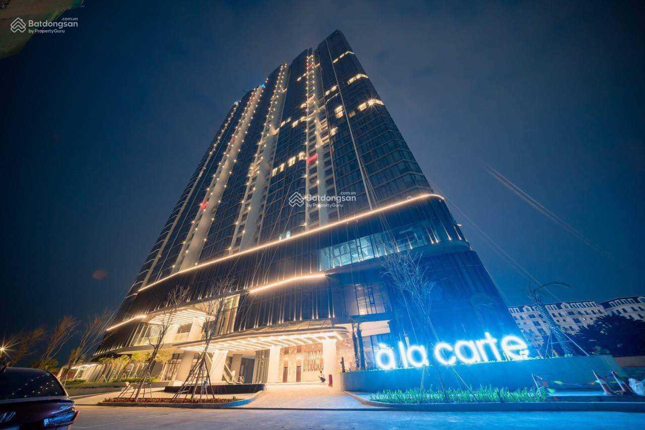 Bán căn VIP 2 ngủ + 2VS view biển 83m2 giá 3,x tỷ, A La Carte, sổ lâu dài, giá bao rẻ nhất