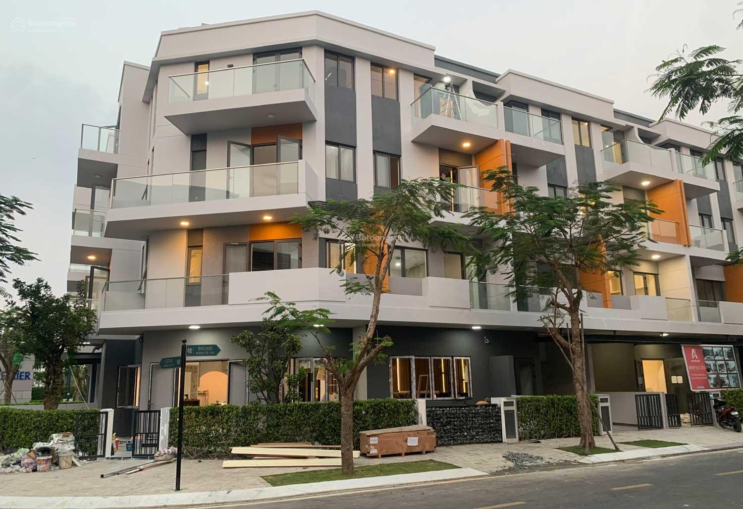 Tổng hợp 1 số căn nhà phố Lovera Premier 5x15m 1 trệt 3 lầu. Giá từ 7,4 tỷ. Liên hệ E Tú để xem nhà