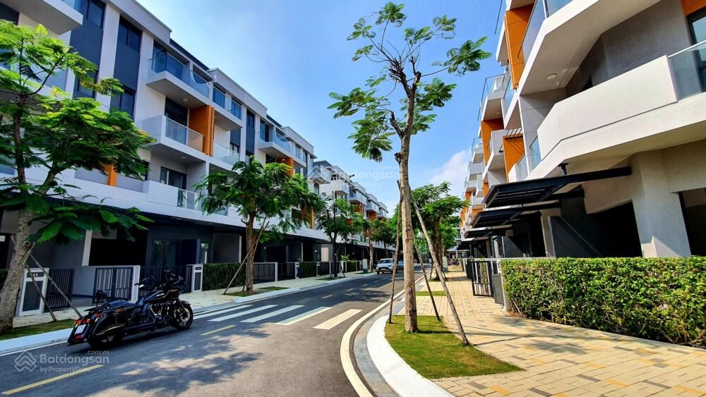 Tổng hợp 1 số căn nhà phố Lovera Premier 5x15m 1 trệt 3 lầu. Giá từ 7,4 tỷ. Liên hệ E Tú để xem nhà