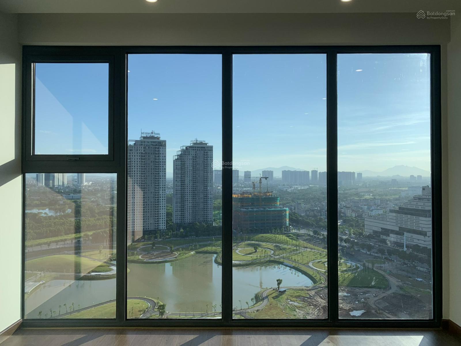 Bán căn hộ lớn 200m2, 4PN 3WC, tầng cao, view Thành Phố tại The Matrix One. LH 0962 636 ***
