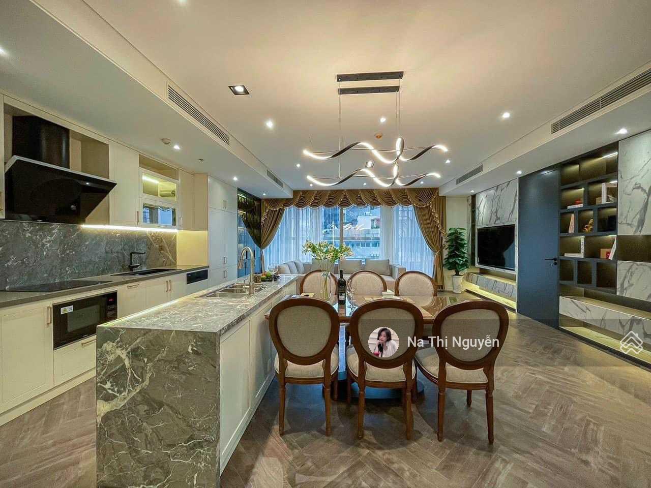 Bán nhanh căn hộ chung cư Watermark 395 Lạc Long Quân 156m2 3PN 2VS căn góc view Hồ Tây giá 15 tỷ