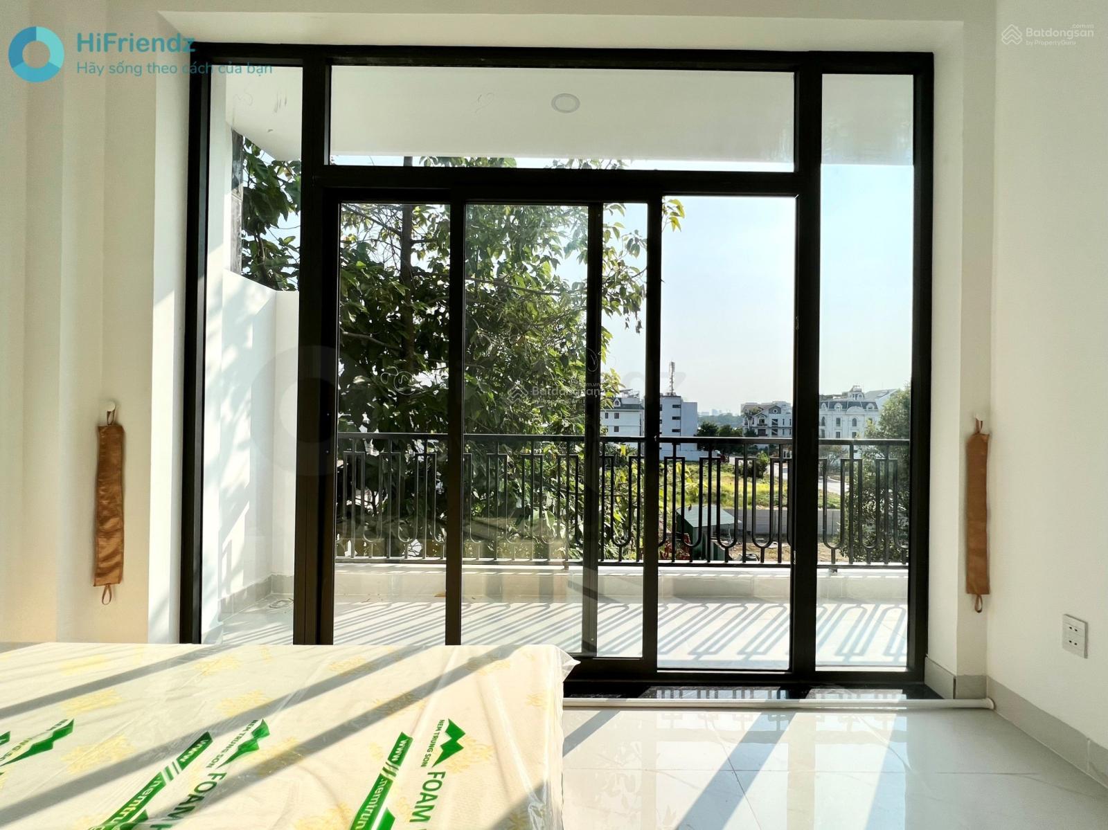 Khai trương căn hộ cao cấp - Full nội thất giặt sấy riêng - Rộng tận 45m2 - Hầm xe - Ban công lớn