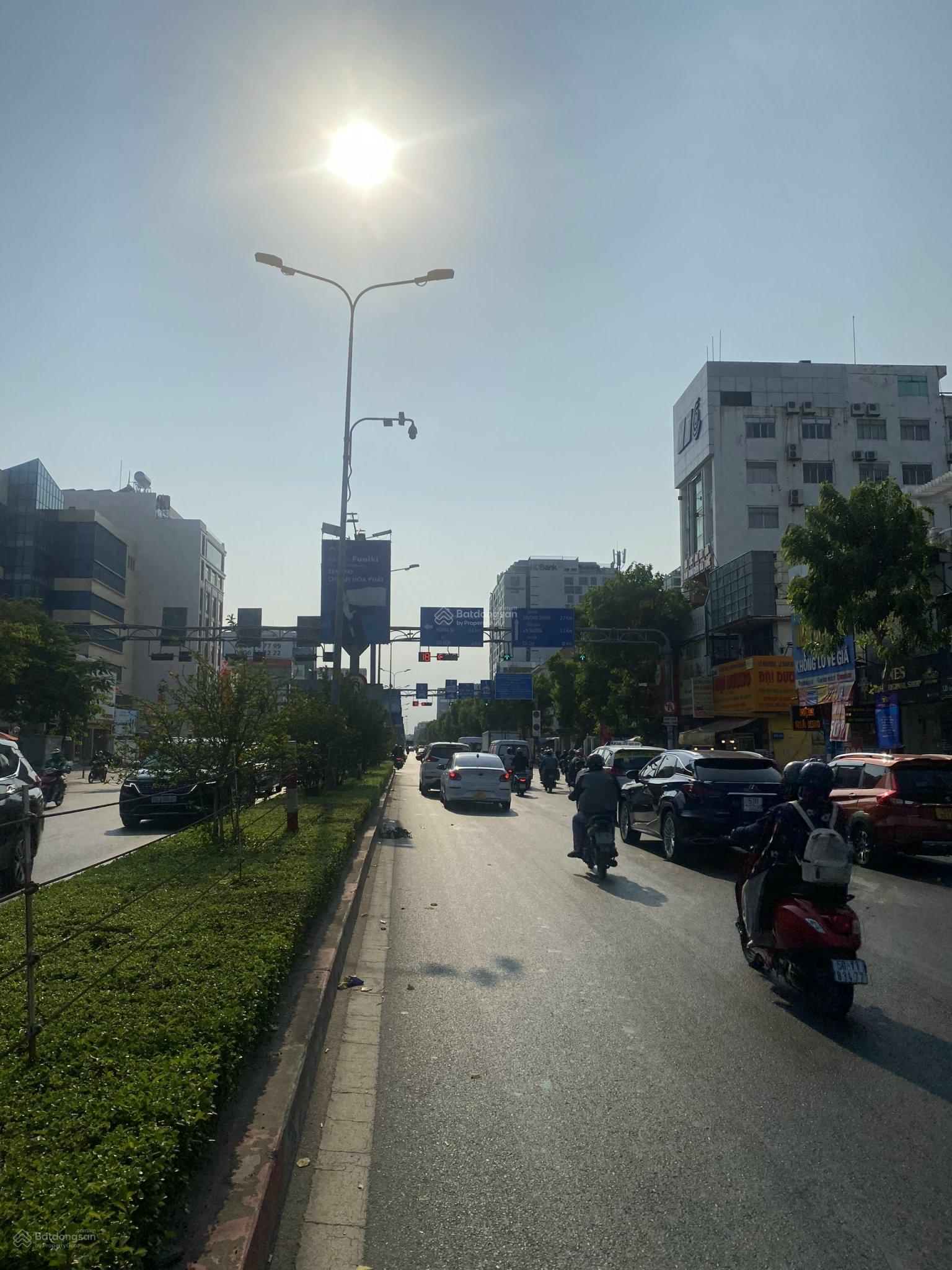 (Tin thật). Tòa Building MT Cộng Hòa đoạn đẹp - 9,5x30m - H + 8L - HĐT 350tr/th - giá chỉ 50 tỷ TL
