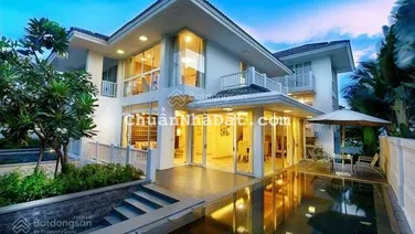 CC cần bán gấp căn villa Premier 4PN view biển full nội thất, khai thác 1,2 tỷ/năm, sổ hồng lâu dài