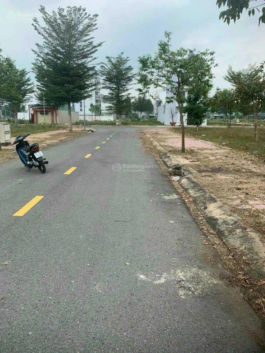 Chính chủ gửi bán 2 lô đất liền kề đường N6, KDC IDICO2, P6, TP Tân An, Long An