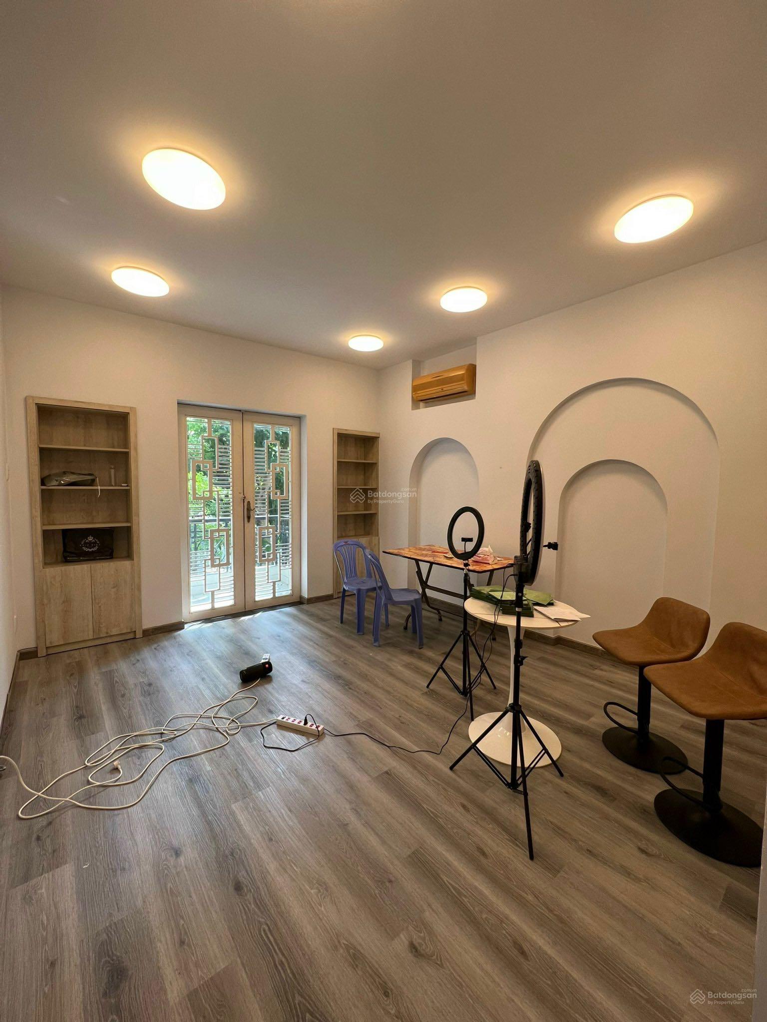 Cho thuê nguyên căn nhà phố đường 32 KDC An Phú Hưng, Tân Phong, Quận 7, 5x19m, trệt 3 lầu, 22tr