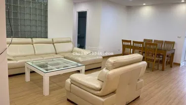 Bán căn hộ chung cư 671 Hoàng Hoa Thám, 91m2, 3 phòng ngủ, 2WC giá 9,2 tỷ. Nội thất xịn mới