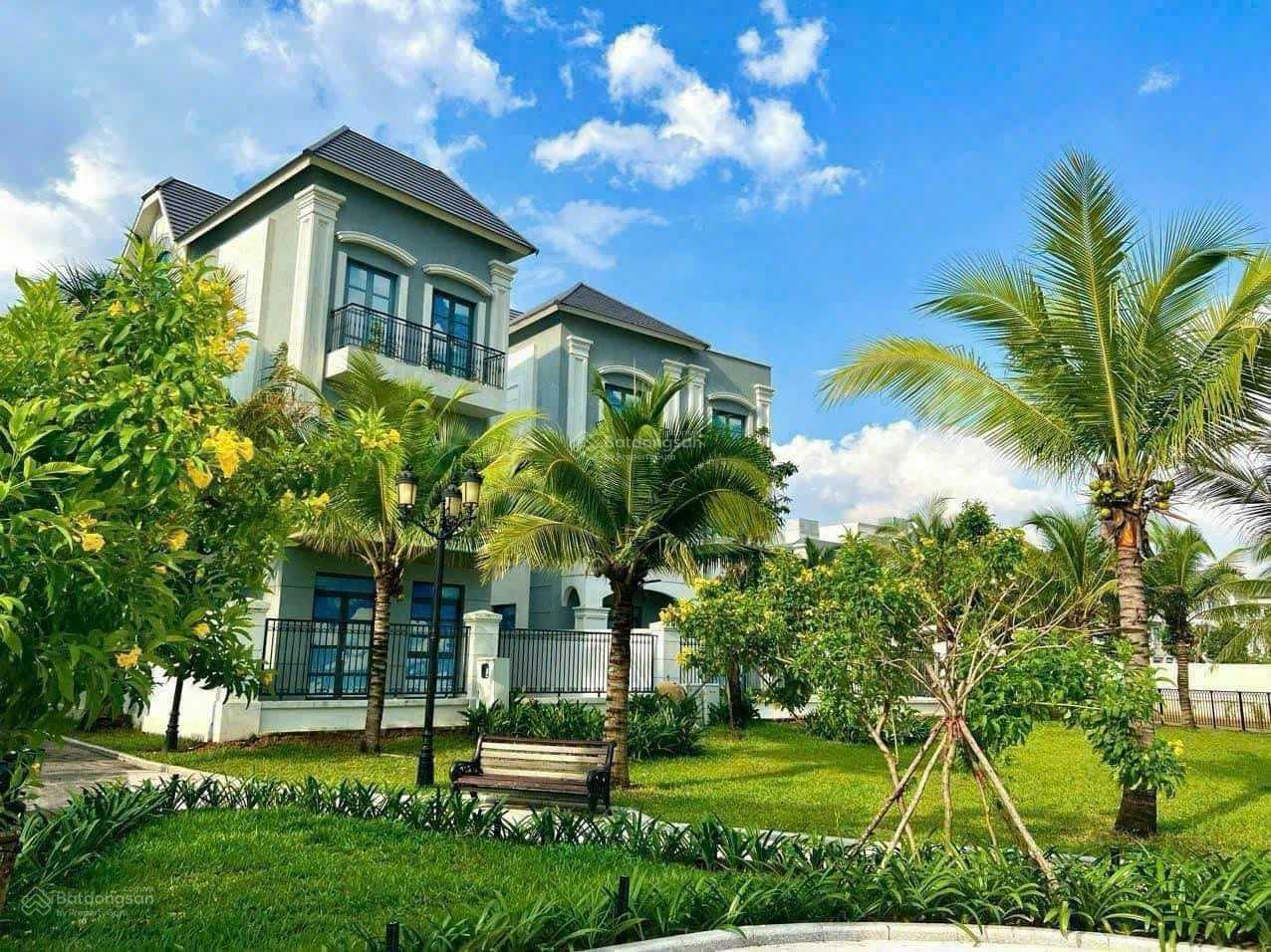 Bán nhiều nhà phố và biệt thự giá tốt nhất từng khu, song lập 126m2 từ 21 tỷ. LH 0938 449 ***