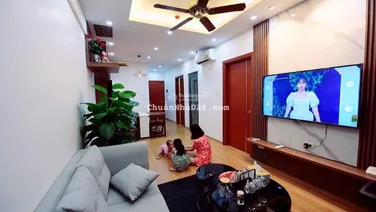 Bán căn hộ chung cư CT36A Định Công tòa A DT 54 có 2 phòng ngủ + 2WC giá 4,8 tỷ, LH 0983 873 ***