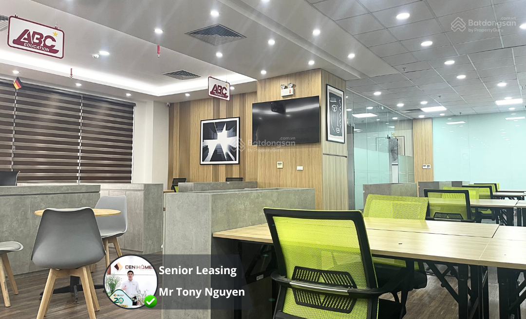 360m2 (có cắt 230, 130m2) cho thuê giá 86tr tại Golden Palm Lê Văn Lương setup sẵn nội thất cao cấp 360m2 (có cắt 230, 130m2) cho thuê giá 86tr tại Golden Palm Lê Văn Lương setup sẵn nội thất cao cấp