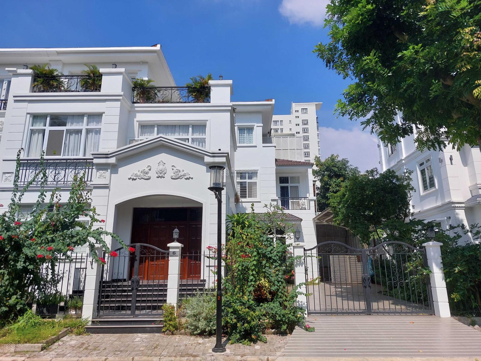 Duy nhất căn biệt thự Phú Mỹ Hưng giá đầu tư vừa chào bán. Giá cần bán, giao dịch ngay Duy nhất căn biệt thự Phú Mỹ Hưng giá đầu tư vừa chào bán. Giá cần bán, giao dịch ngay