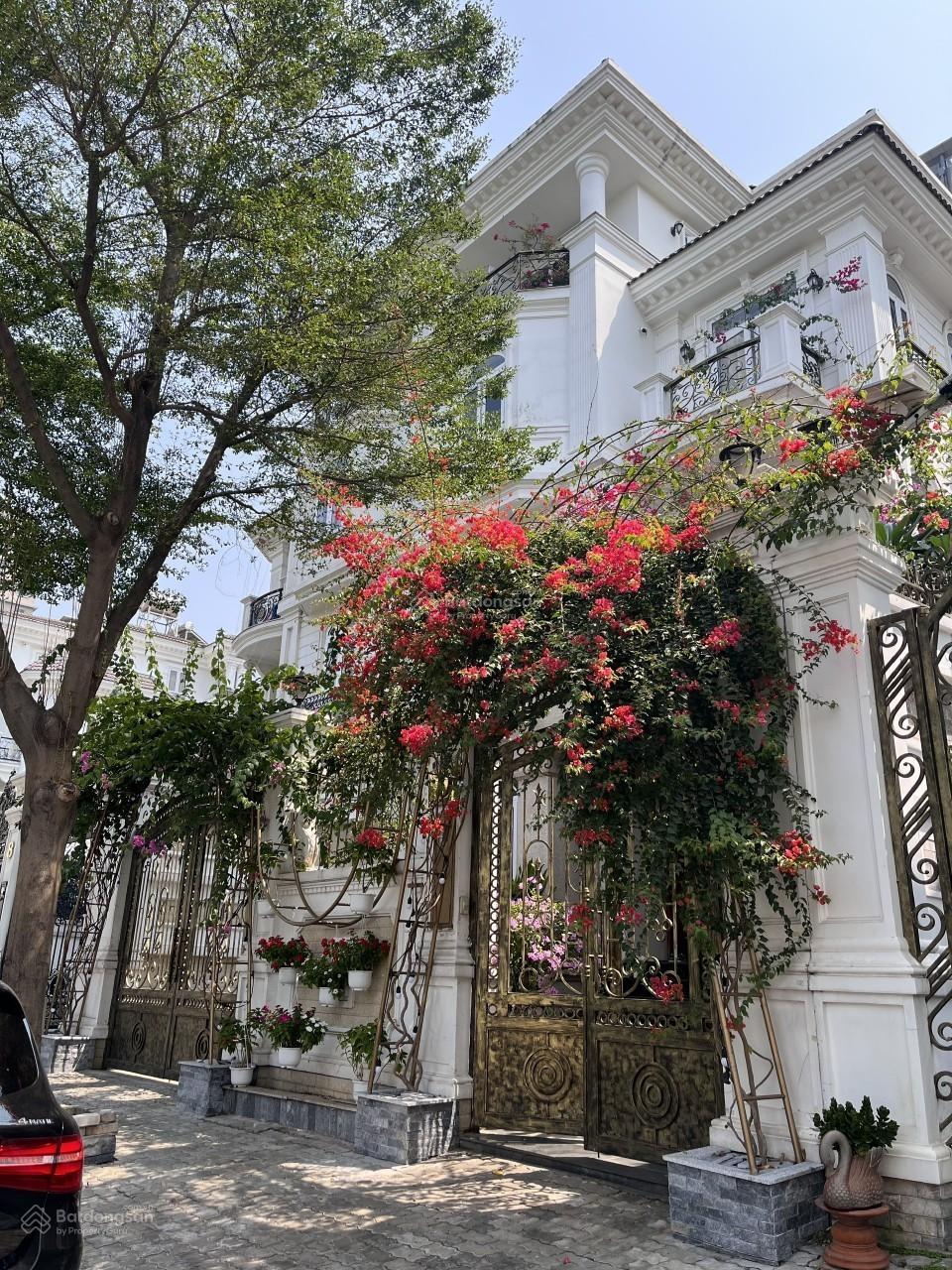 Bán nhanh căn biệt thự tại Cityland Riverside liền kề Phú Mỹ Hưng, giá chỉ 47 tỷ. LH 0968 092 ***