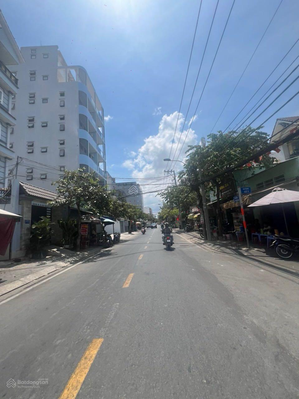 Bán 10x30m, 300m2 giá 19 tỷ đầu tư sinh lời phù hợp CHDV toà nhà Lý Phục Man, P. Bình Thuận, Quận 7 Bán 10x30m, 300m2 giá 19 tỷ đầu tư sinh lời phù hợp CHDV toà nhà Lý Phục Man, P. Bình Thuận, Quận 7