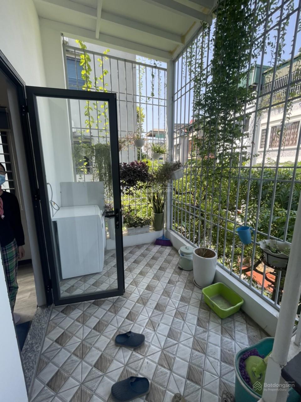 Cho thuê nhà MP Lãng Yên: 55m2 x 3,5 tầng, MT: 4m, nhà mới, riêng biệt nguyên căn. Giá thuê: 17tr Cho thuê nhà MP Lãng Yên: 55m2 x 3,5 tầng, MT: 4m, nhà mới, riêng biệt nguyên căn. Giá thuê: 17tr