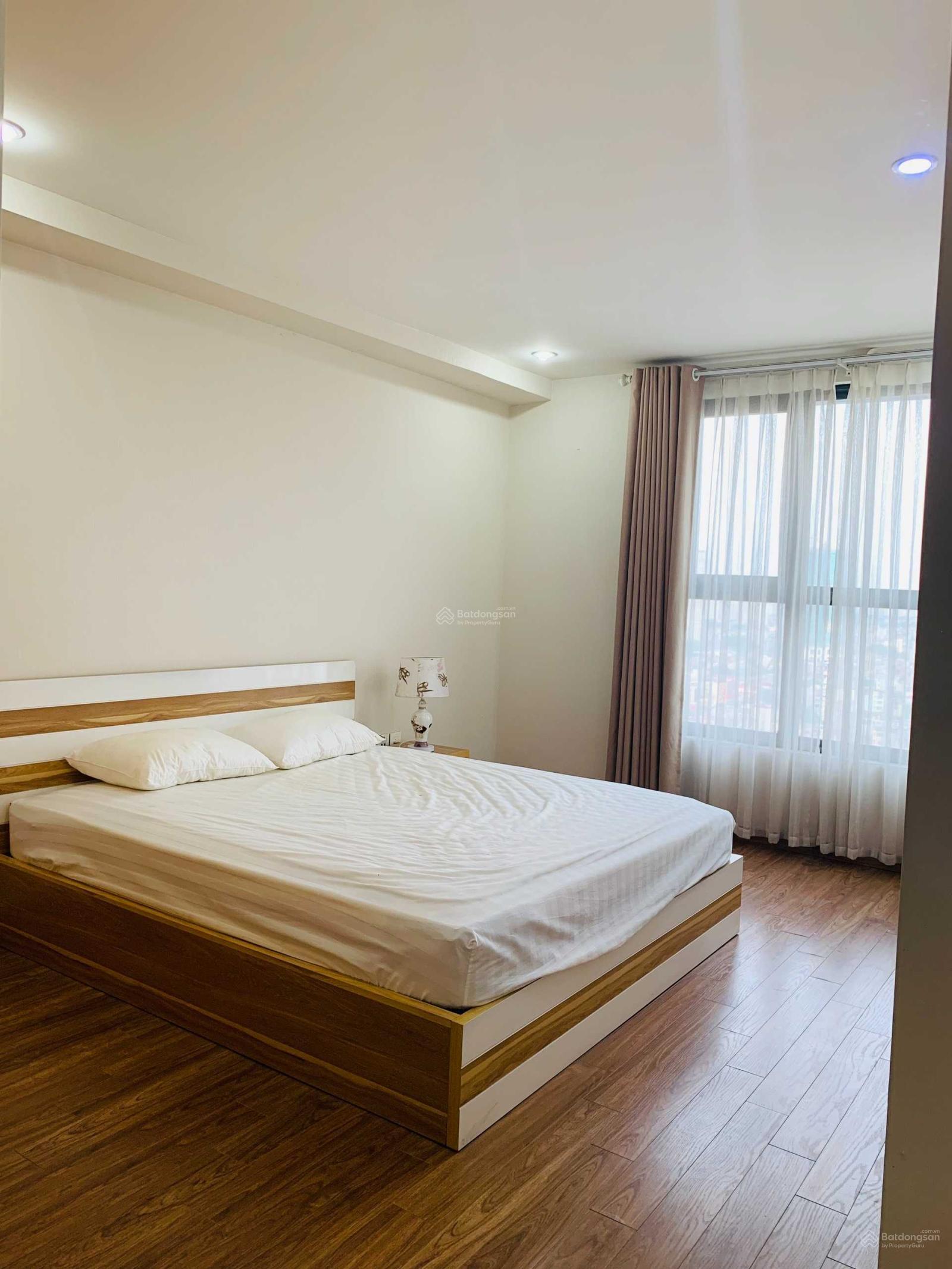 Tôi có 2 căn hộ cho thuê DT: 78m2 và 100m2 tại Tân Hồng Hà vào được luôn, xem nhà LH: 0915 130 ***