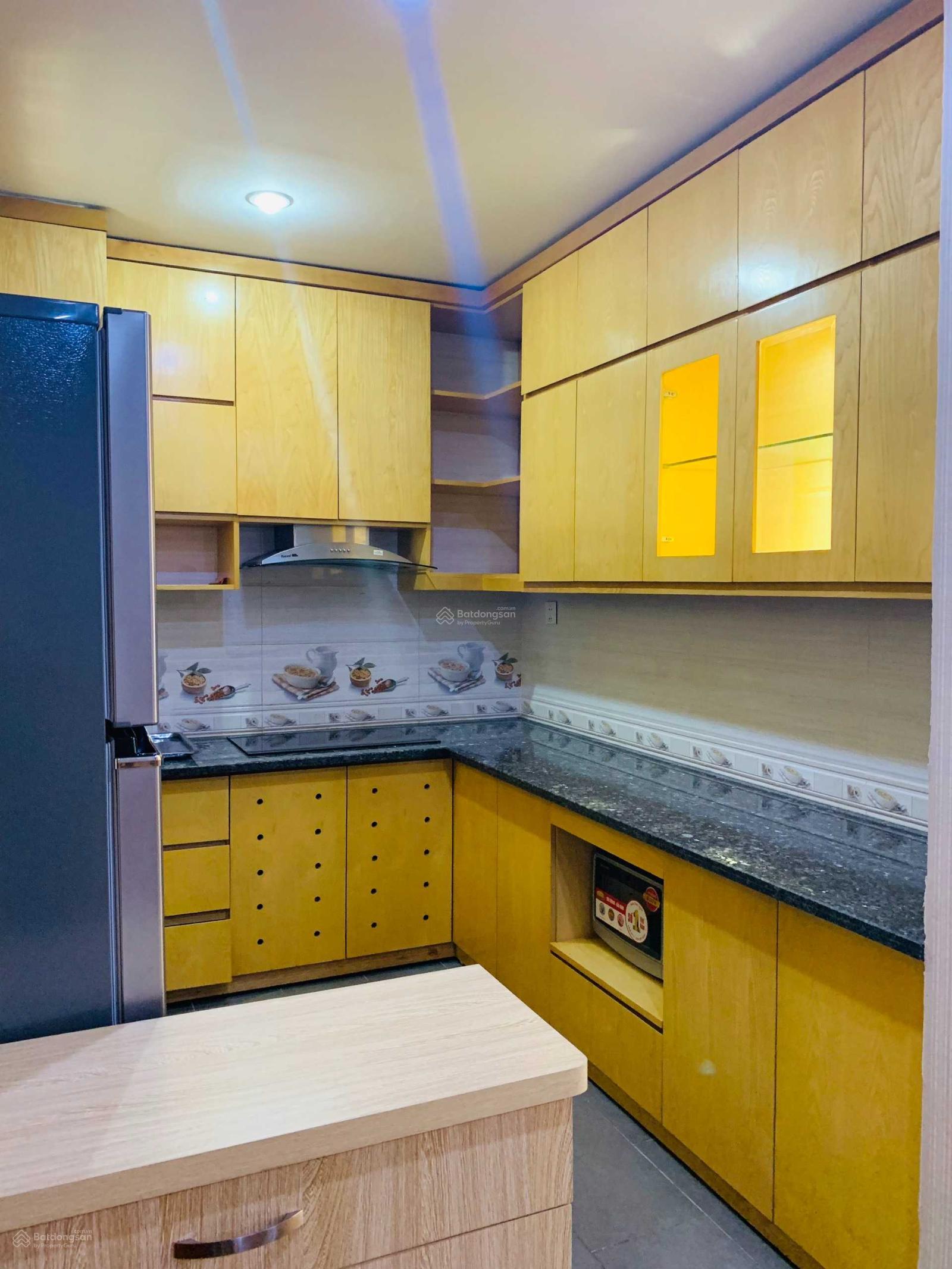 Tôi có 2 căn hộ cho thuê DT: 78m2 và 100m2 tại Tân Hồng Hà vào được luôn, xem nhà LH: 0915 130 ***
