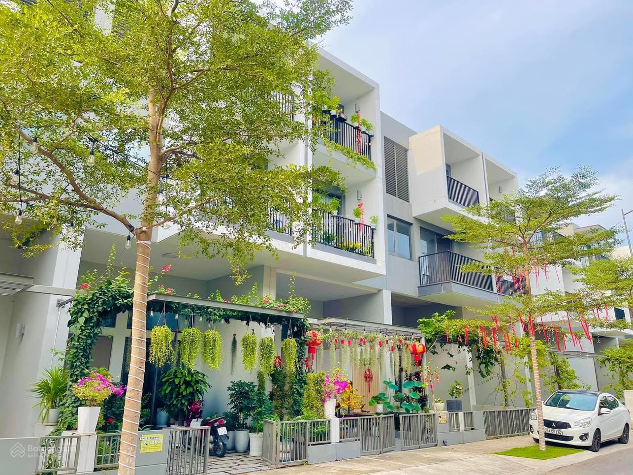 Hẻm 337 Lê Văn Sỹ 12x22m, ngay sân bay Tân Sơn Nhất, 4 tầng, lô góc 48 tỷ Hẻm 337 Lê Văn Sỹ 12x22m, ngay sân bay Tân Sơn Nhất, 4 tầng, lô góc 48 tỷ