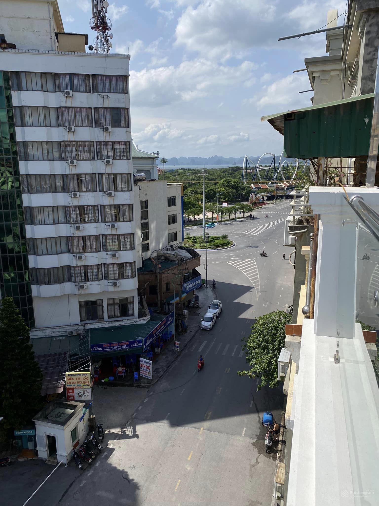 Bán gấp 19,5 tỉ nhà phố 8 tầng Vườn Đào, Bãi Cháy trung tâm Sunworld Hạ Long, LH: 0914 043 ***