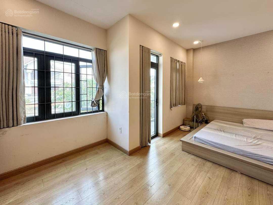 Bán biệt thự 300m2 view công viên Bình Lợi giá chỉ 29,9tỷ thương lượng