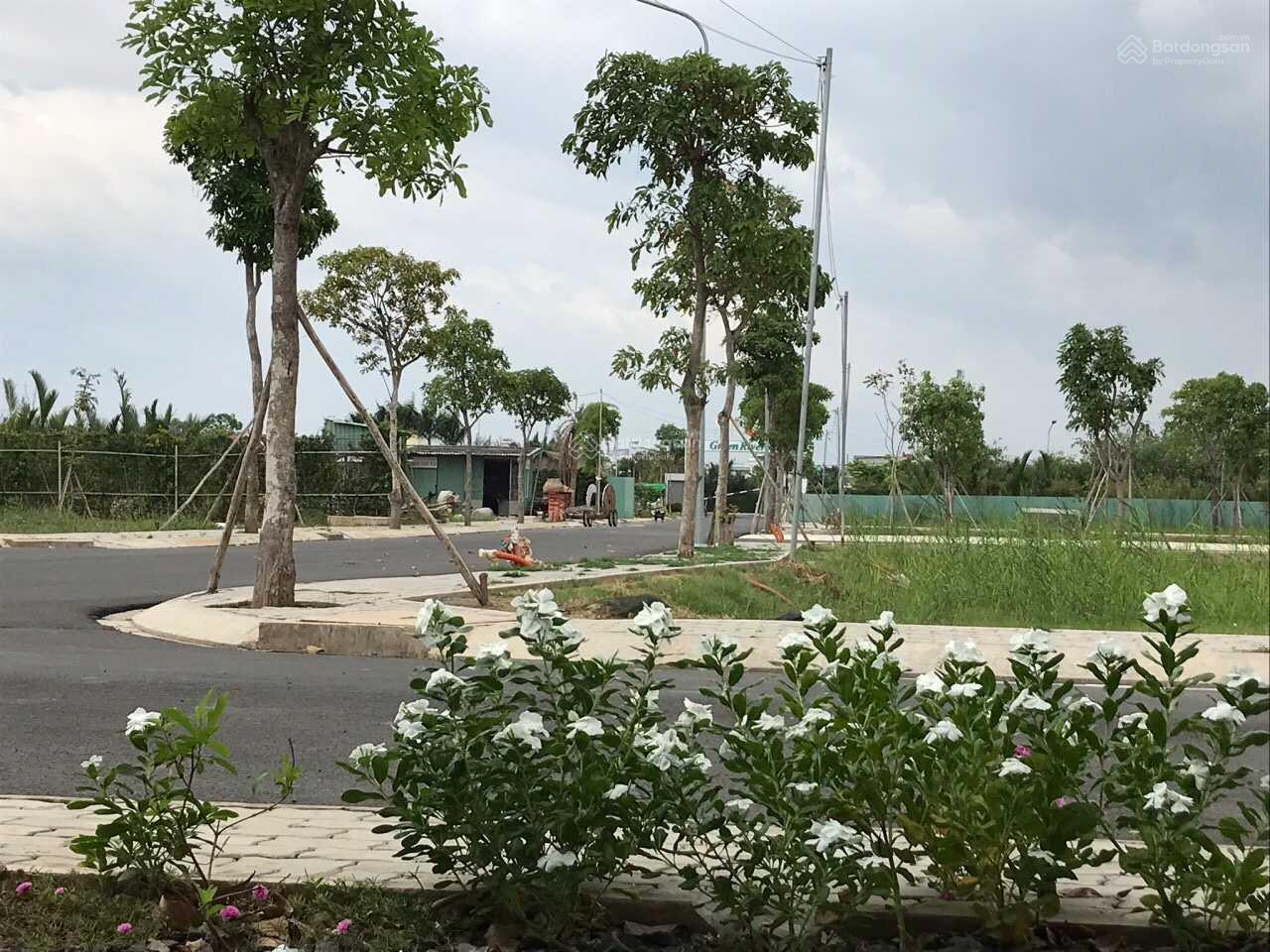 Kẹt vốn bán nhanh lô đất mặt tiền đường 8m khu Green Riverside