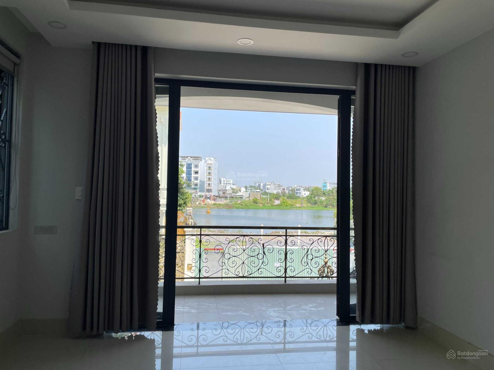 Cho thuê biệt thự 3 tầng, có thang máy, DTSD 500m2, gần ngay công viên, ảnh thật 100%