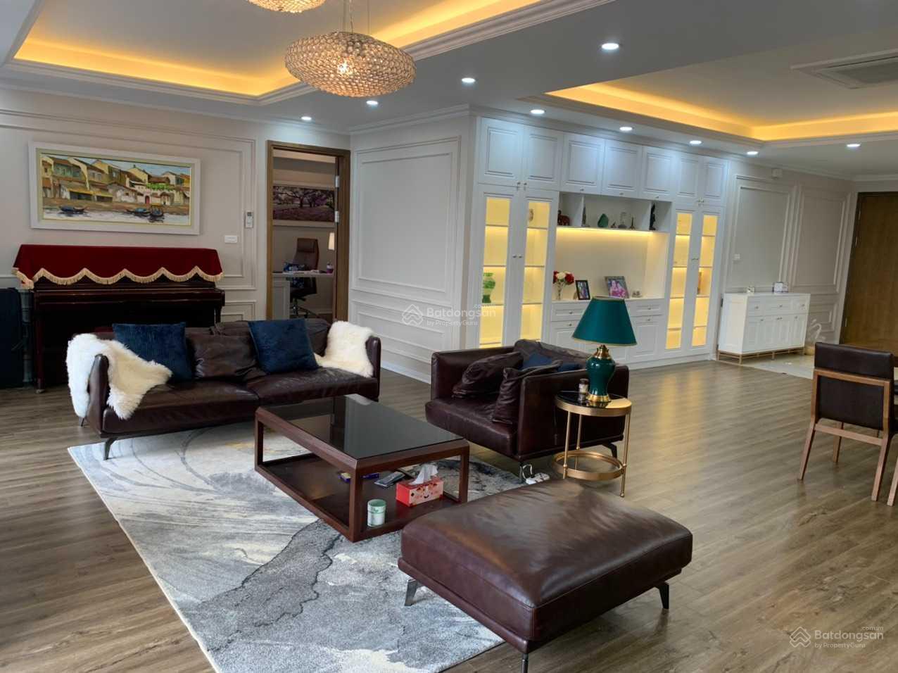 Handi Resco - 31 Lê Văn Lương. Hoa hậu Penthouse. 3PN, 3WC, DT 170m2 nội thất lung linh. Giá: 16tỷ