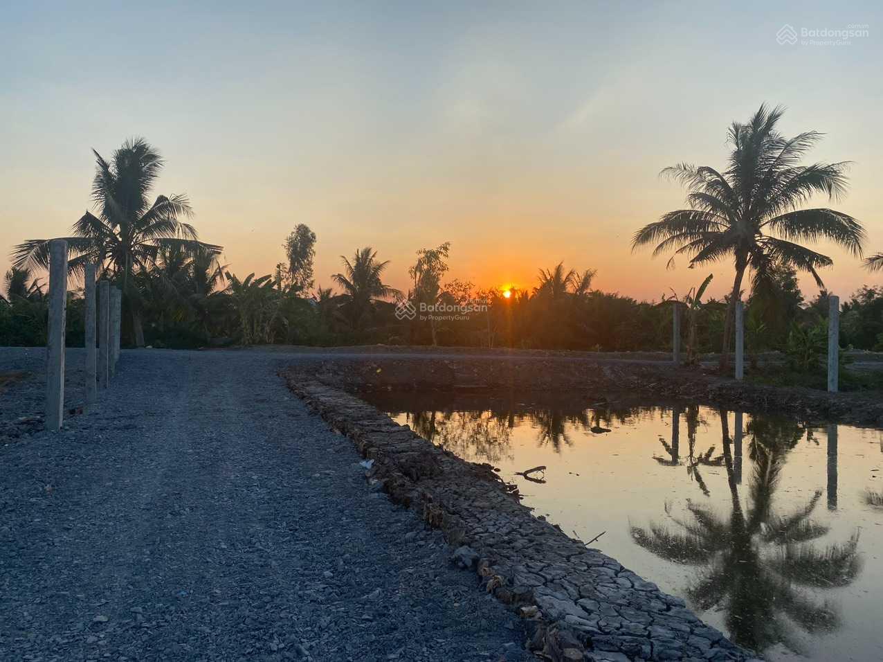 Chính chủ bán đất thổ cư mặt tiền kênh Bà Tỵ lộ giới 30m Tân Nhựt, Bình Chánh DT 3,536 m2