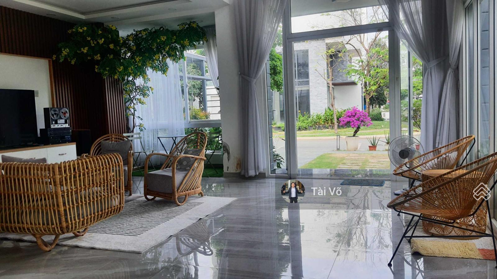 BT song lập góc Villa Park 9.8x21m, 28 tỷ, full NT