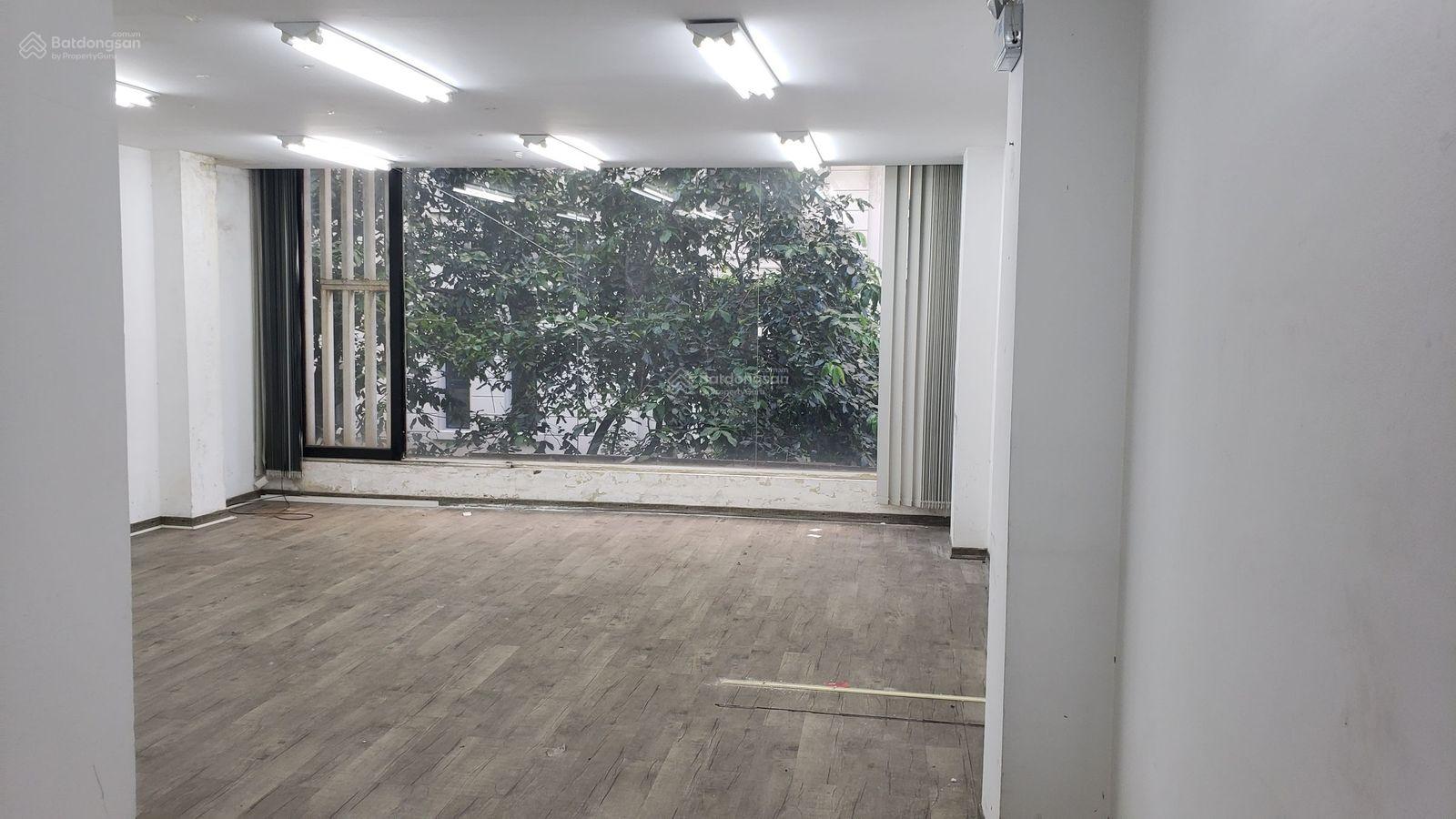 Vip - mặt phố Hàng Vôi, Hoàn Kiếm, 90m2, 6 tầng, mặt tiền rộng 6m, giá 75 tỷ Vip - mặt phố Hàng Vôi, Hoàn Kiếm, 90m2, 6 tầng, mặt tiền rộng 6m, giá 75 tỷ