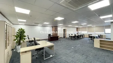 Cho thuê văn phòng đường Điện Biên Phủ quận Bình Thạnh, DT 240m2 giá 38tr/tháng chính chủ