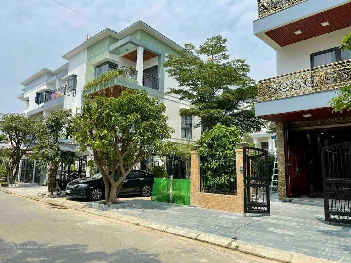 Hàng đầu tư! Biệt thự đơn lập 250m2 Eco Charm - view hồ & công viên - sổ đỏ - sạch đẹp - Nhỉnh 5 tỷ