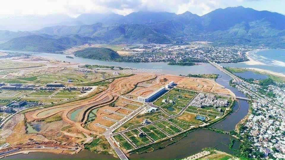Hàng đầu tư! Biệt thự đơn lập 250m2 Eco Charm - view hồ & công viên - sổ đỏ - sạch đẹp - Nhỉnh 5 tỷ