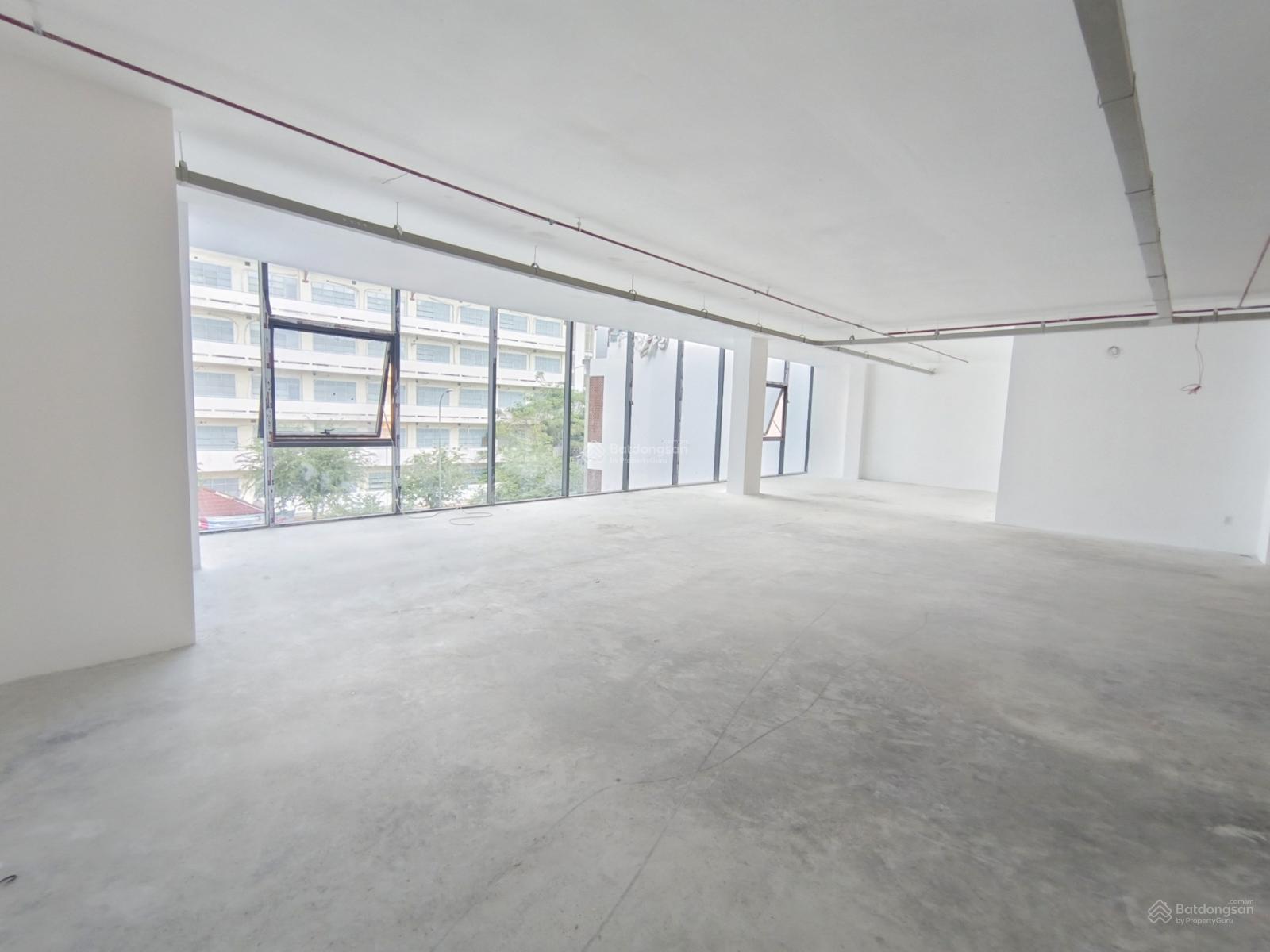 Cho thuê tòa nhà mới xây - khu Tân Định, Quận 1 - 10x25m 1 hầm 1 trệt 5 lầu thang máy