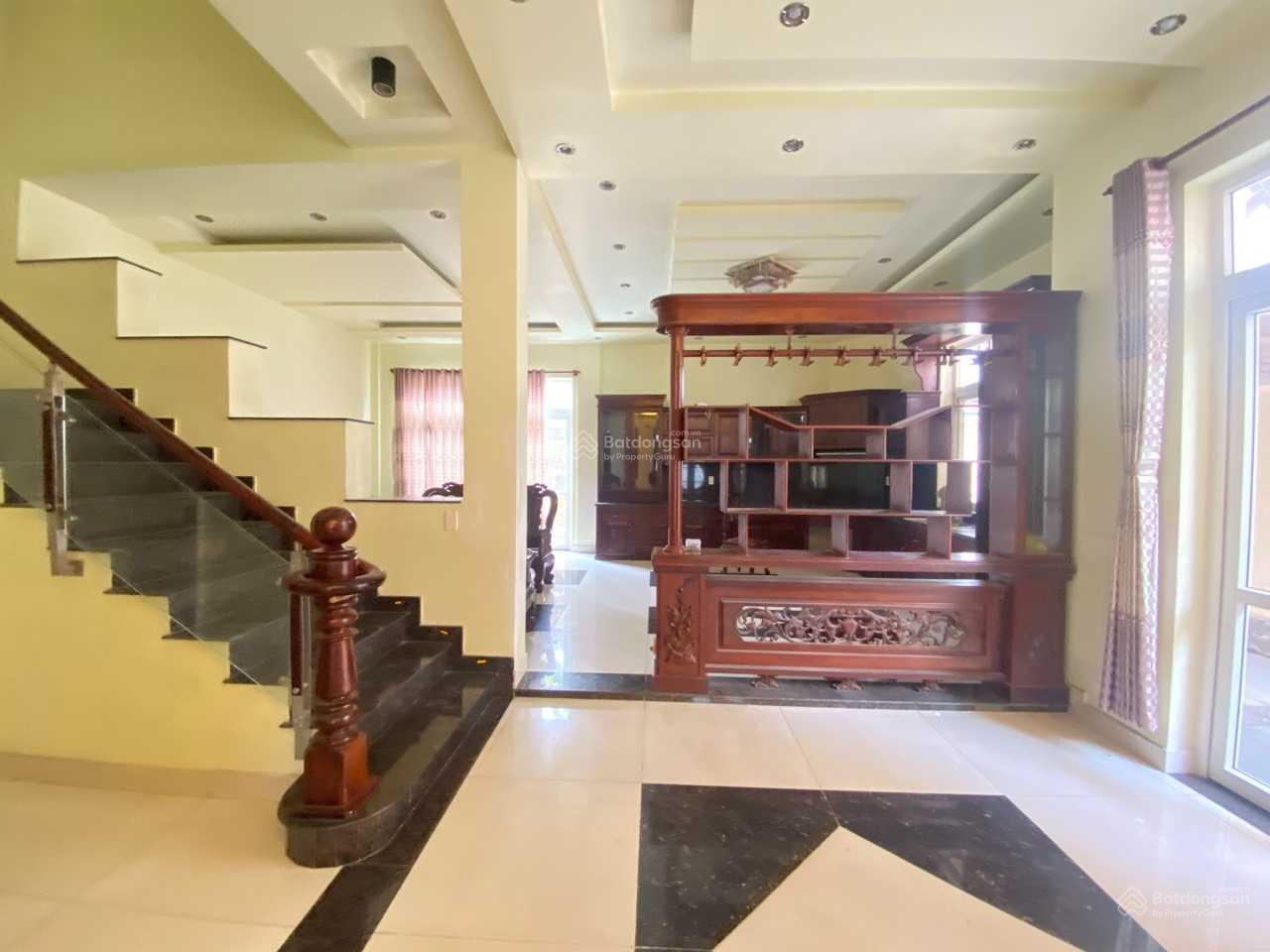 Bán BT KDC Hưng Phú 10x18.5m, đường 16m, sổ hồng, nhà hoàn thiện nội thất, giá 18.3 tỷ 0909 483 ***