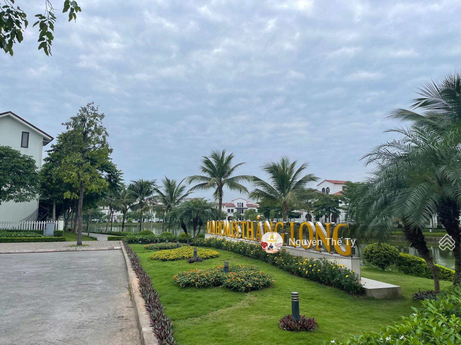 Chính chủ gửi bán nhiều căn liền kề, biệt thự view hồ Vinhomes Thăng Long SOS tháng 7/2025 Chính chủ gửi bán nhiều căn liền kề, biệt thự view hồ Vinhomes Thăng Long SOS tháng 7/2025