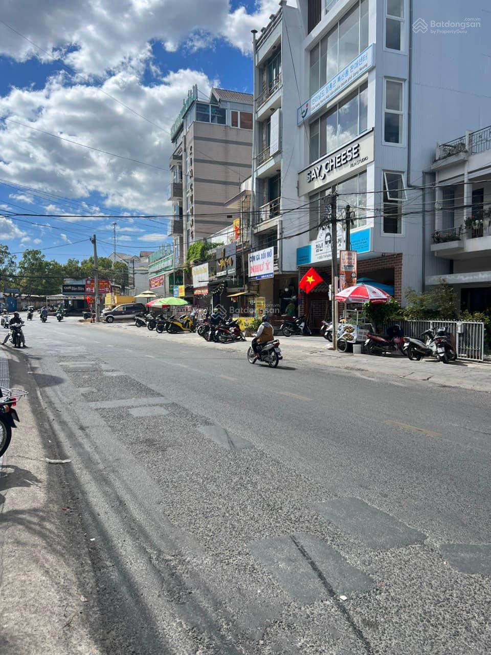 Bán nhà 22 tỷ, 150 m2 mặt tiền Bùi Thị Xuân, TP Đà Lạt