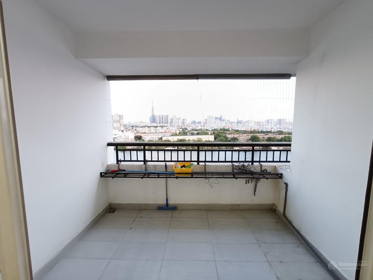 Bán căn hộ tại 4S Riverside Bình Triệu đường 17, giá 5 tỷ. 2PN 2WC 90 m2 view đường 0902 509 ***