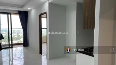 Cần bán nhanh view hồ bơi căn hộ 2PN, 2WC 60,64m2 đẹp thoáng Opal Skyline
