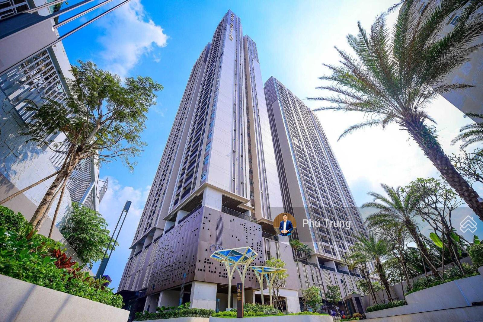 Cần bán nhanh view hồ bơi căn hộ 2PN, 2WC 60,64m2 đẹp thoáng Opal Skyline