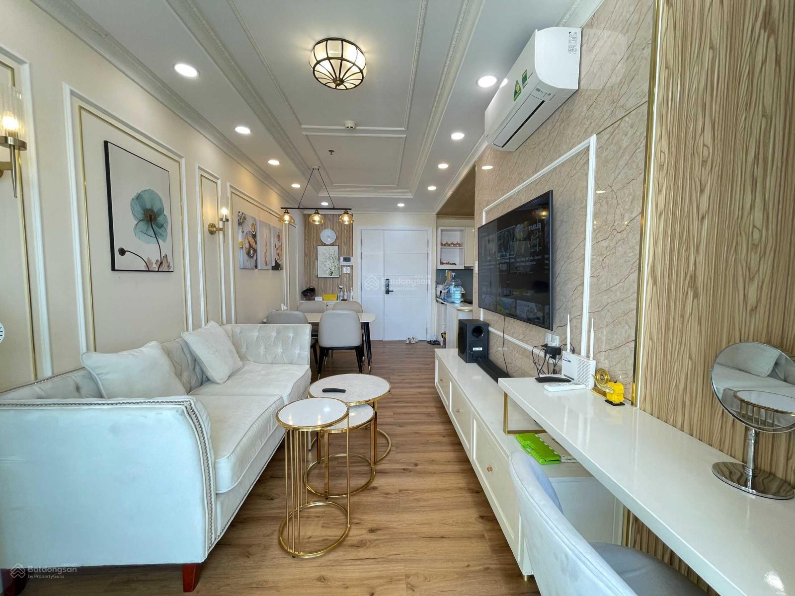 Mình cần bán gấp, giá cắt lỗ, chung cư Sky Center, căn 100m2, 3PN, 2WC, full NT, giá 4.5 tỷ