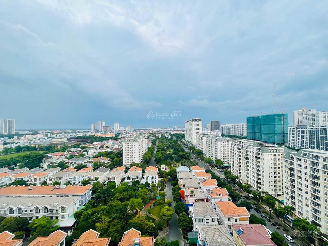 Cần bán Midtown Phú Mỹ Hưng view biệt thự 80m2 2PN 2WC nhà đẹp lầu cao giá rẻ nhất thị trường