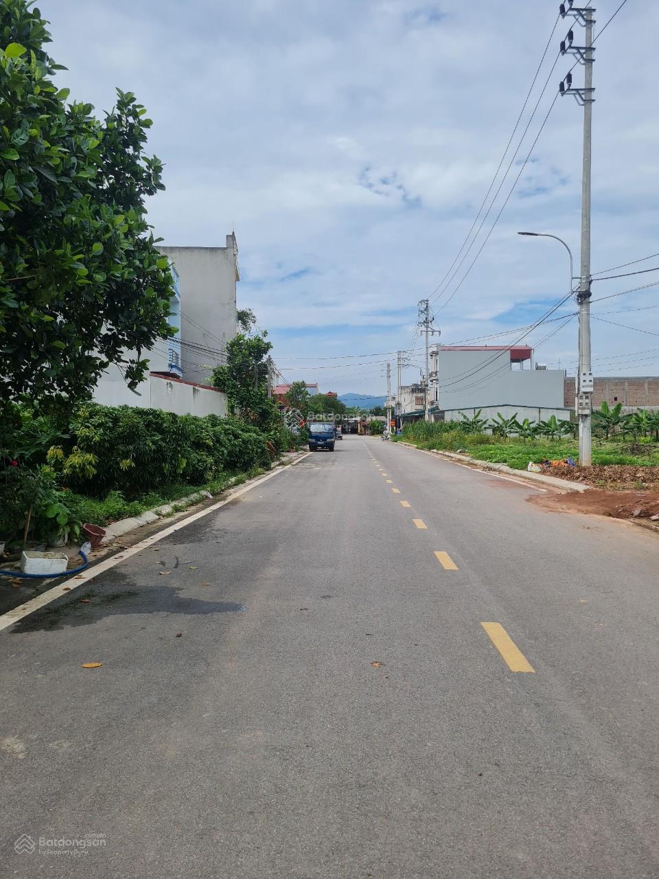 Bán đất đấu giá xã Giáp Sơn - Lục Ngạn, Bắc giang. 102m2, MT 6m, kinh doanh. Đường 18m. Giá 1.3 tỷ