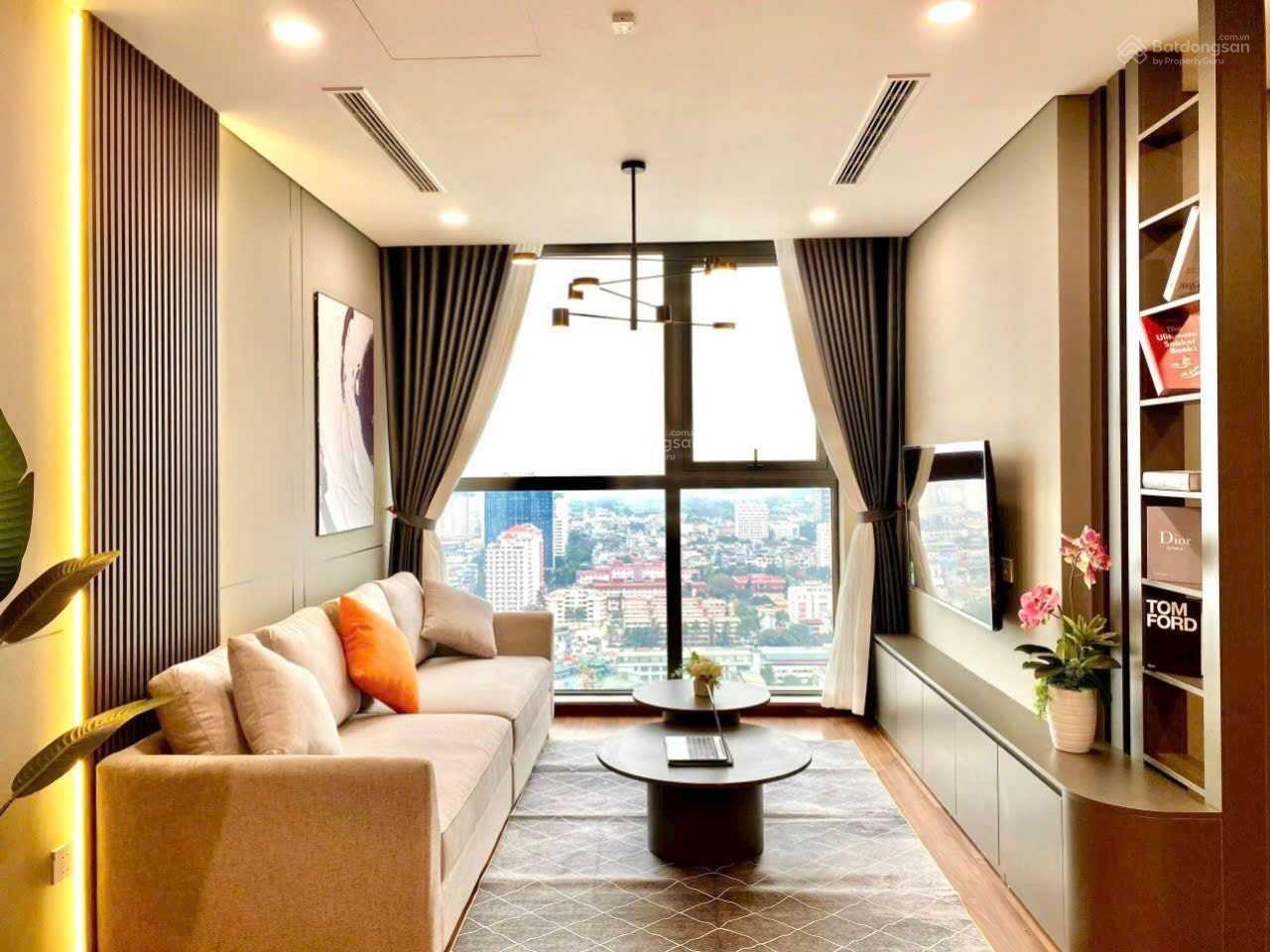 Hiếm! Cho thuê chung cư Luxury Park Views. 70m2 - 2 phòng ngủ - Đủ đồ. 16 triệu. 0971 337 ***