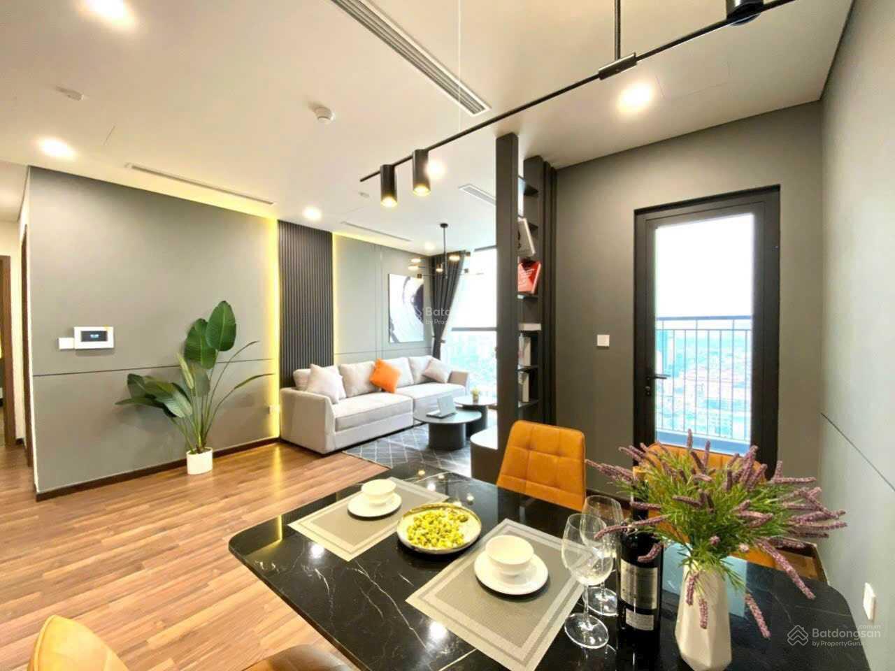 Hiếm! Cho thuê chung cư Luxury Park Views. 70m2 - 2 phòng ngủ - Đủ đồ. 16 triệu. 0971 337 ***