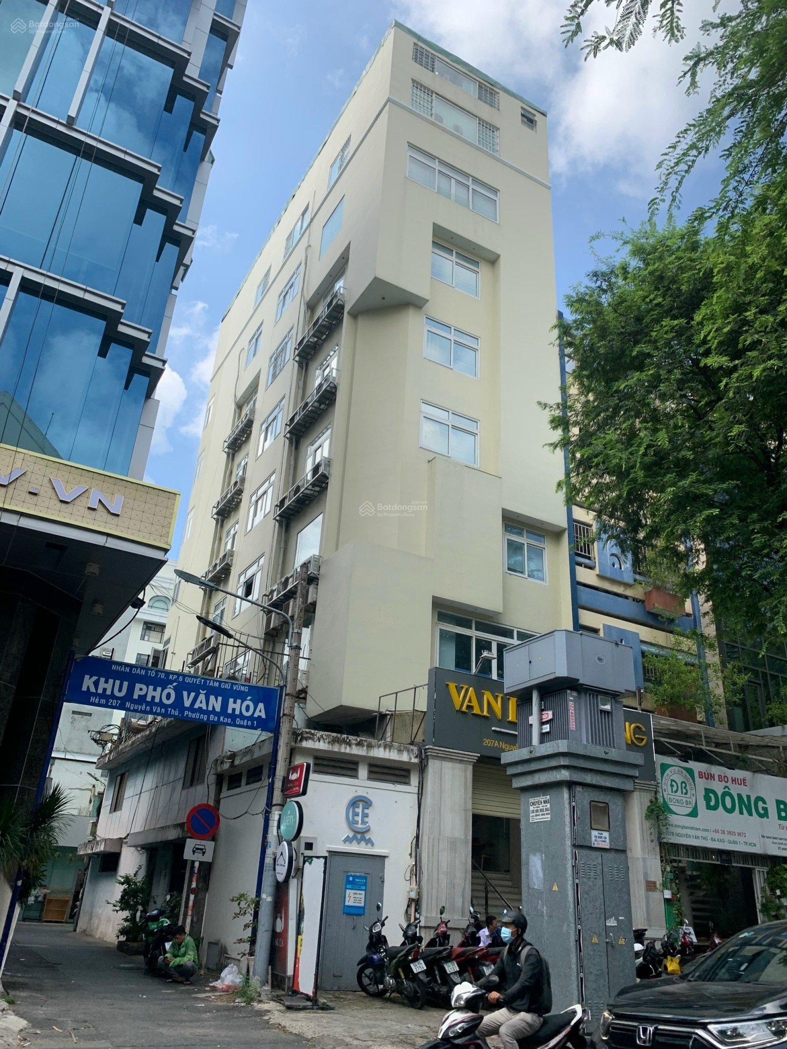 Bán nhà hẻm xe tải 9m 285 CMT8, P12, Q10 gần siêu dự án Hà Đô Centrosa DT 4x27m 3 tầng giá 23tỷ