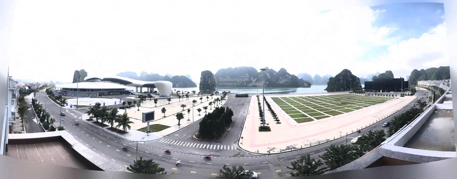 Bán lỗ Monbay căn góc thông sát góc mặt quảng trường View biển Hạ Long giá 29 tỷ, LH: 0914 043 ***